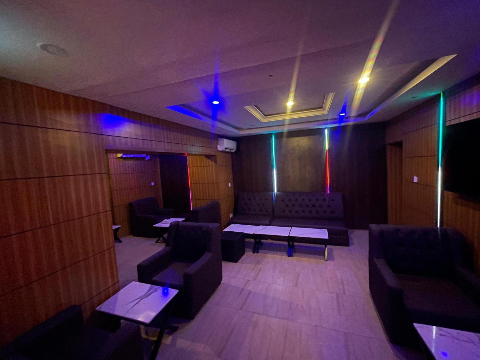 Presken Hotels Alade Avenue Ikeja Kültér fotó